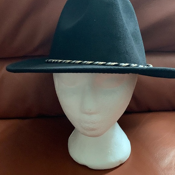 Hat (Unisex) - Picture 3 of 4